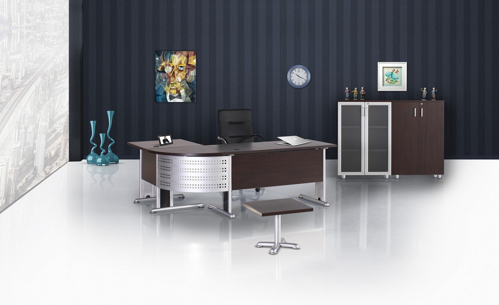 Özgür L Masa Takımı