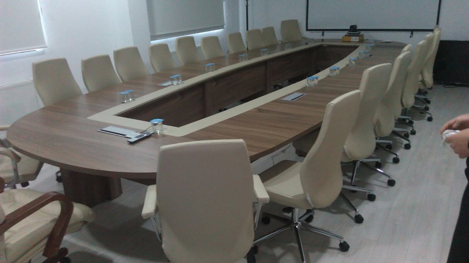 OBM Oval Vip Toplantı Masası